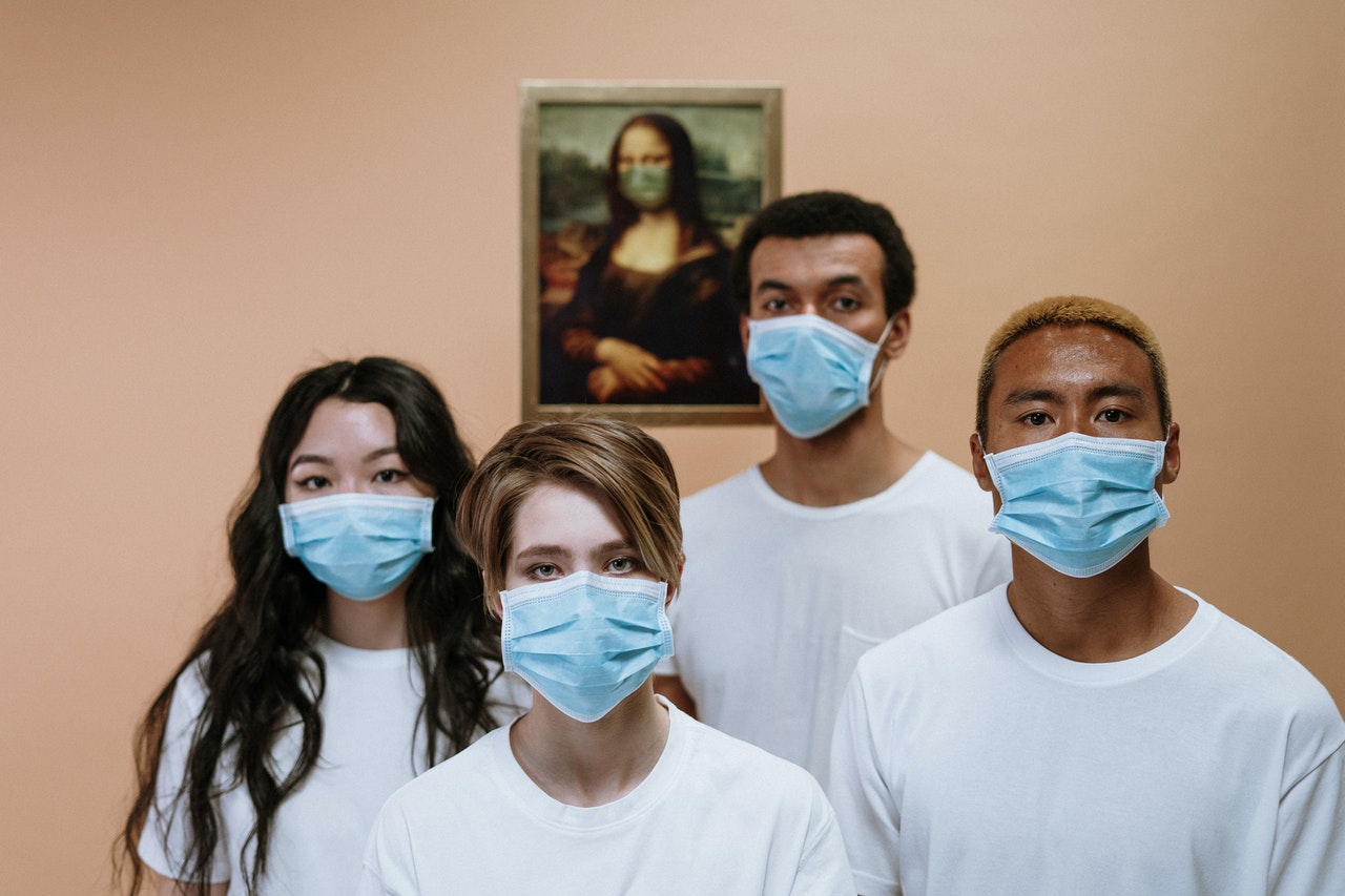 Ne putem reinfecta cu SARS-CoV-2 sau e doar un mit?