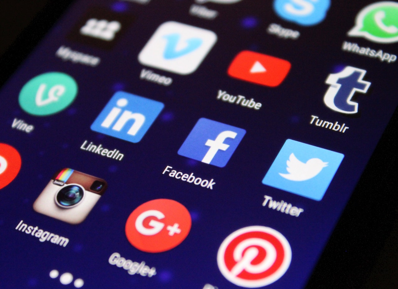 Retele de socializare, aplicatii sau site-uri cunoscute blocate in diverse tari din varii motive