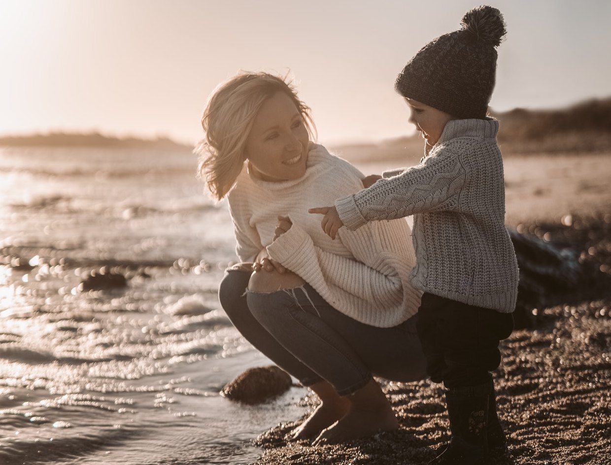 Cum ne comportam cu un copil cu emotii intense? Reguli de parenting utile