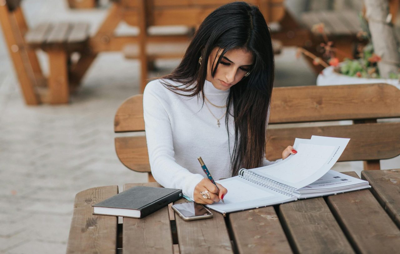 Cum sa folosesti eficient si inteligent timpul liber din perioada verii de dupa absolvire sau dintre anii de facultate?