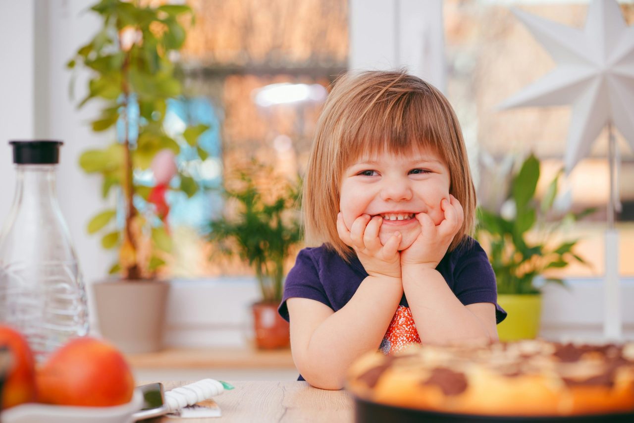 Copilul ascunde lucruri, probleme de parinti. Care sunt cauzele si ce solutii eficiente de parenting se pot aplica?
