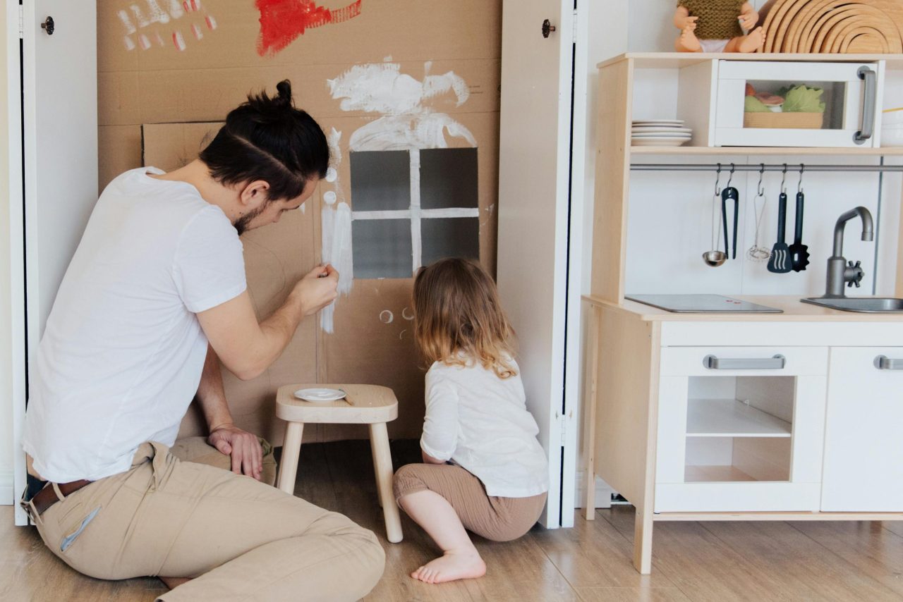 Parentingul centrat pe siguranta emotionala a copilului, cel mai bun tip modern de parenting