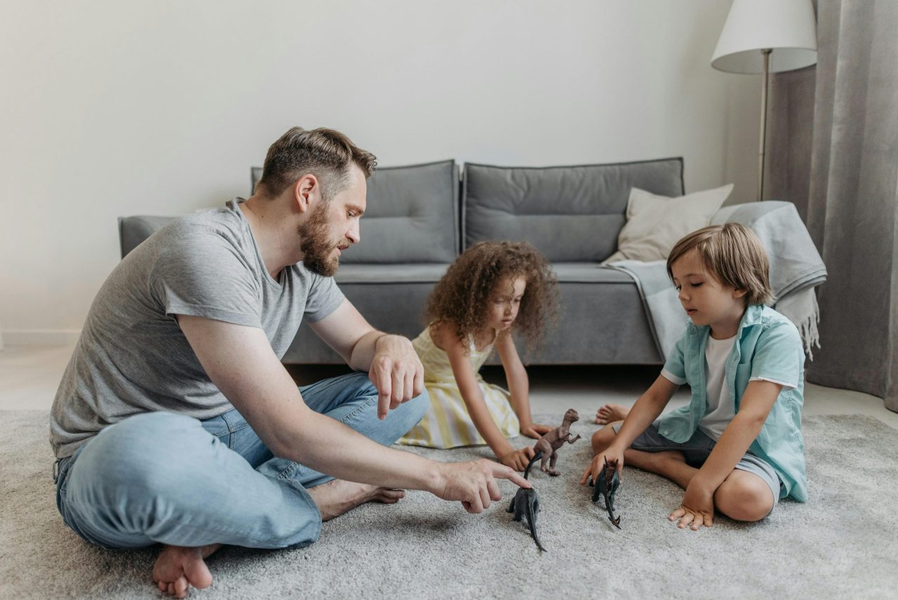 Stiluri de parenting potrivite in functie de etapele dezvoltarii copilului
