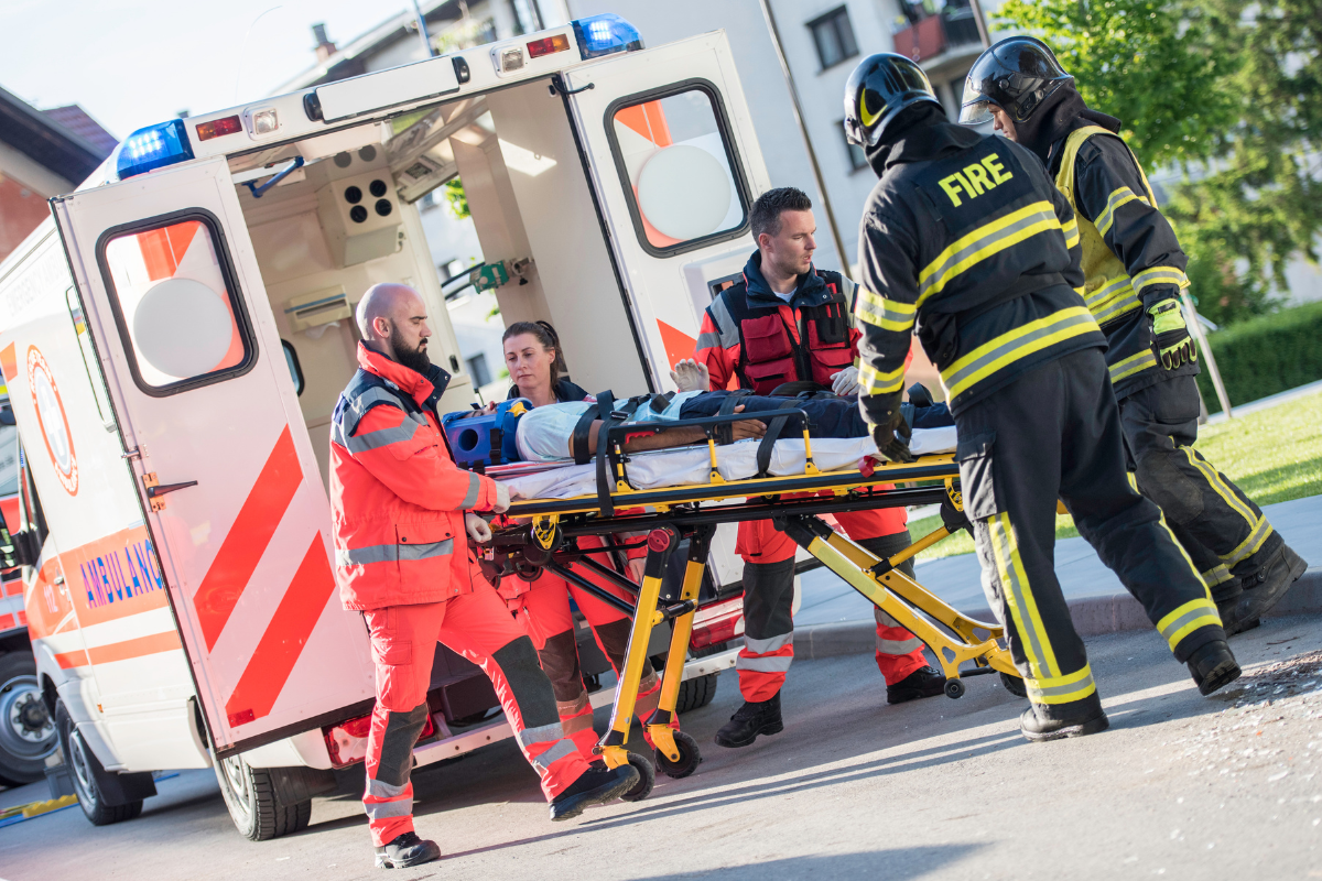Echipament ambulanță: standarde ridicate pentru intervenții critice