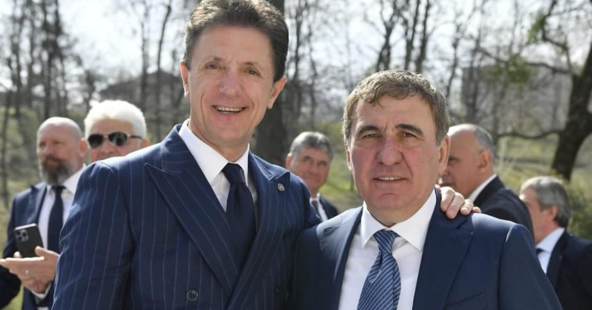 Gheorghe Hagi – Momentul Perfect pentru a Prelua Naționala României: O Analiză a Contextului și Implicațiilor
