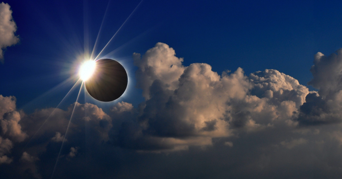 Eclipsa Totală de Soare din 2026: Un Fenomen Astronomic Rar Vizibil din România