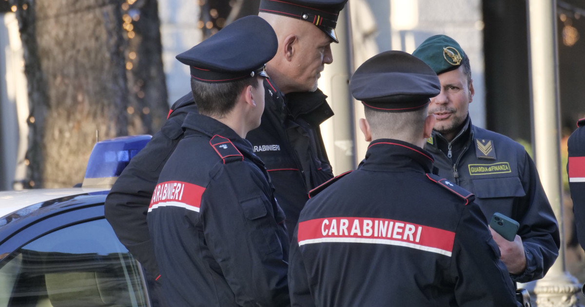 Drama din Napoli: Ostaticii unei bănci și impactul asupra securității publice