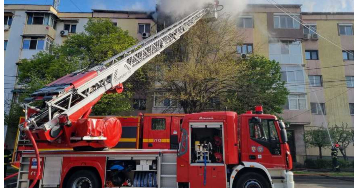 Incendiu devastator în Craiova: O analiză asupra incidentului și implicațiilor sale pentru comunitate