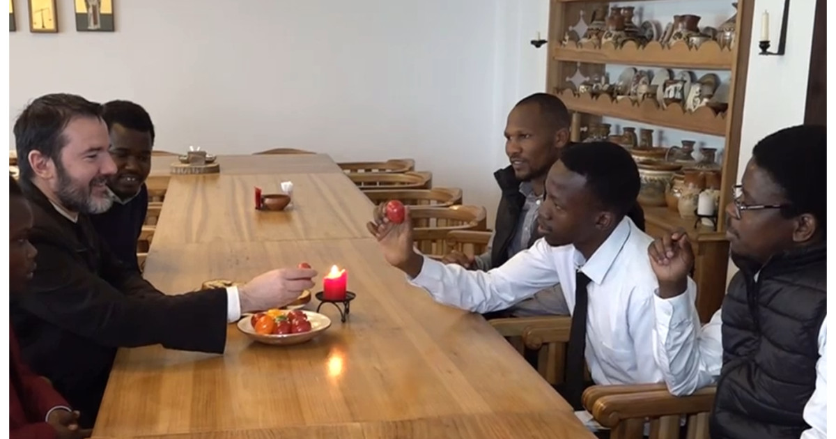 Sărbătoarea Paștelui în România: O Experiență Transcendentă pentru Studenții Africani din Iași