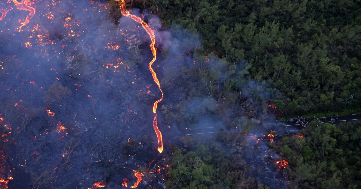 Eruptia Vulcanului Piton de la Fournaise: O Privire Detaliată asupra Fluxului de Lavă și Impactul Asupra Insulei La Reunion