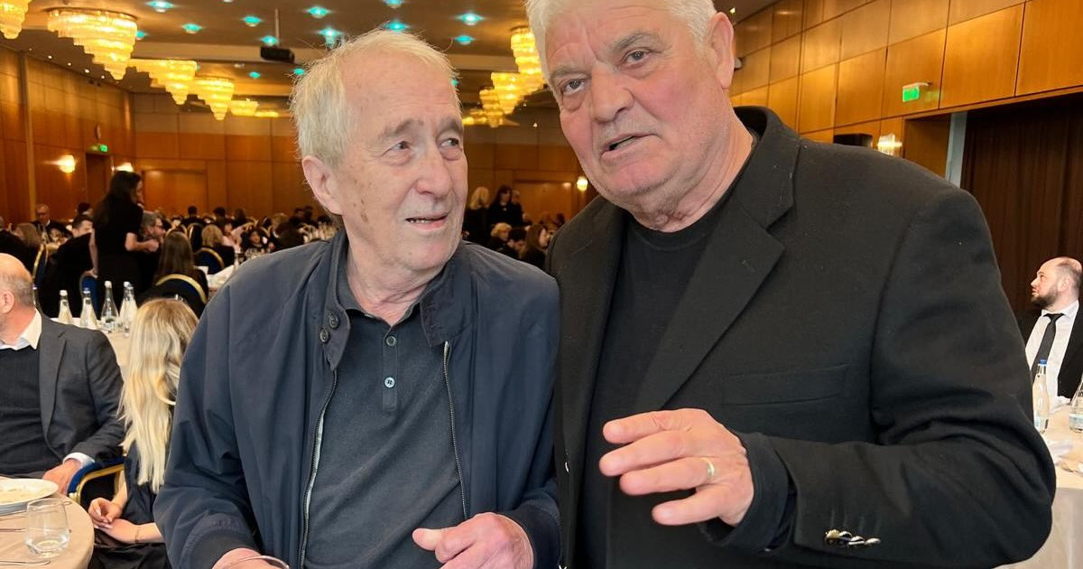 Valentin Ceaușescu la Parastasul lui Mircea Lucescu: O Întâlnire Simbolică între Trecut și Prezent în Fotbalul Românesc