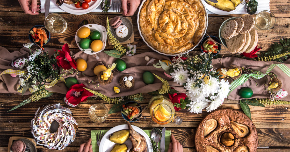 Ghidul Nutrițional pentru Paștele 2026: Cum Să Eviți Excesele Alimentare și Să Te Bucuri de Mese Echilibrate