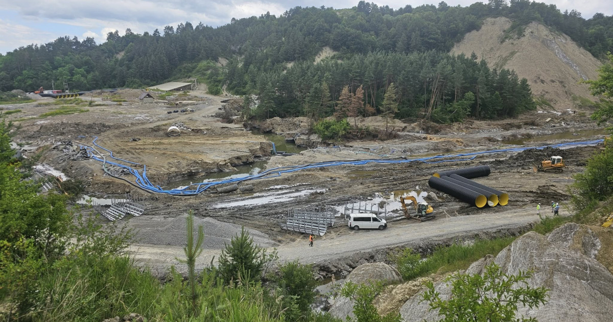 Starea de alertă la Praid: Impactul asupra comunității și măsurile de siguranță în fața pericolelor naturale