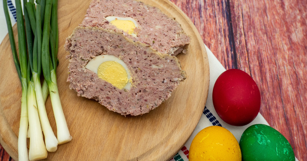 Secretele Drobului de Miel și Pui: Tradiție și Inovație în Gastronomia de Paște 2026