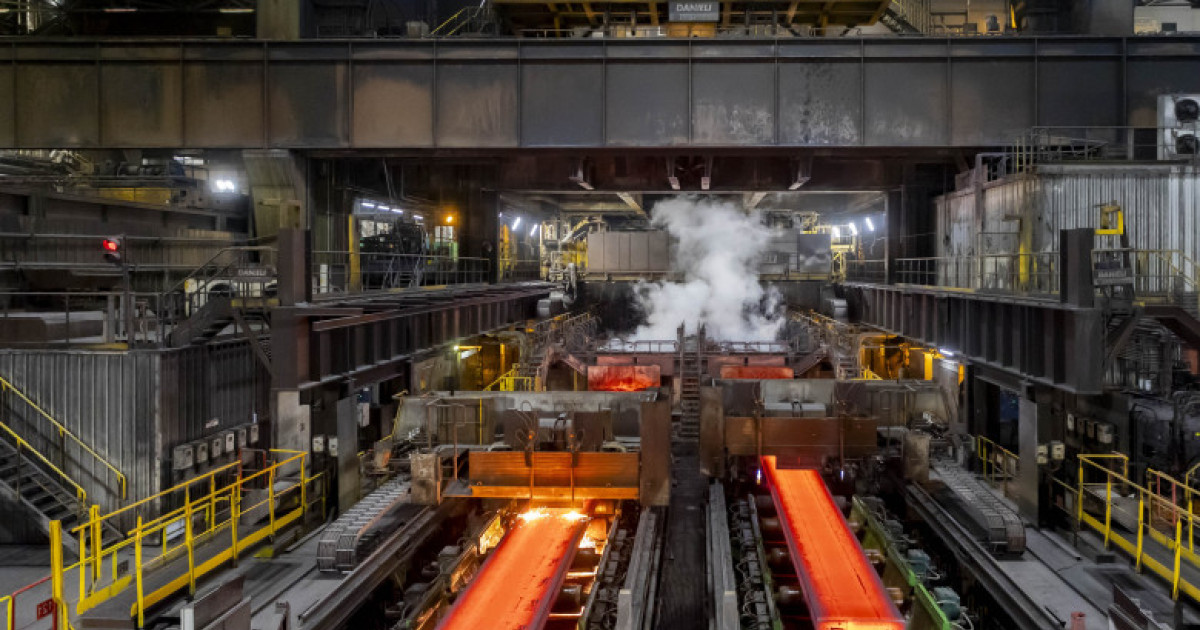 Preluarea ArcelorMittal Hunedoara: O analiză profundă a tranzacției Umbrărescu și implicațiile acesteia pentru industria românească