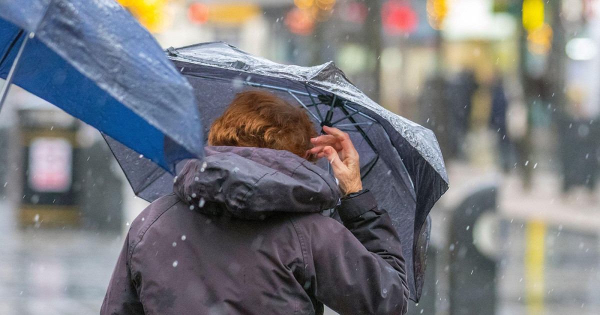 Avertizări Meteorologice Severe: O Analiză Detaliată a Vremii Extreme din România