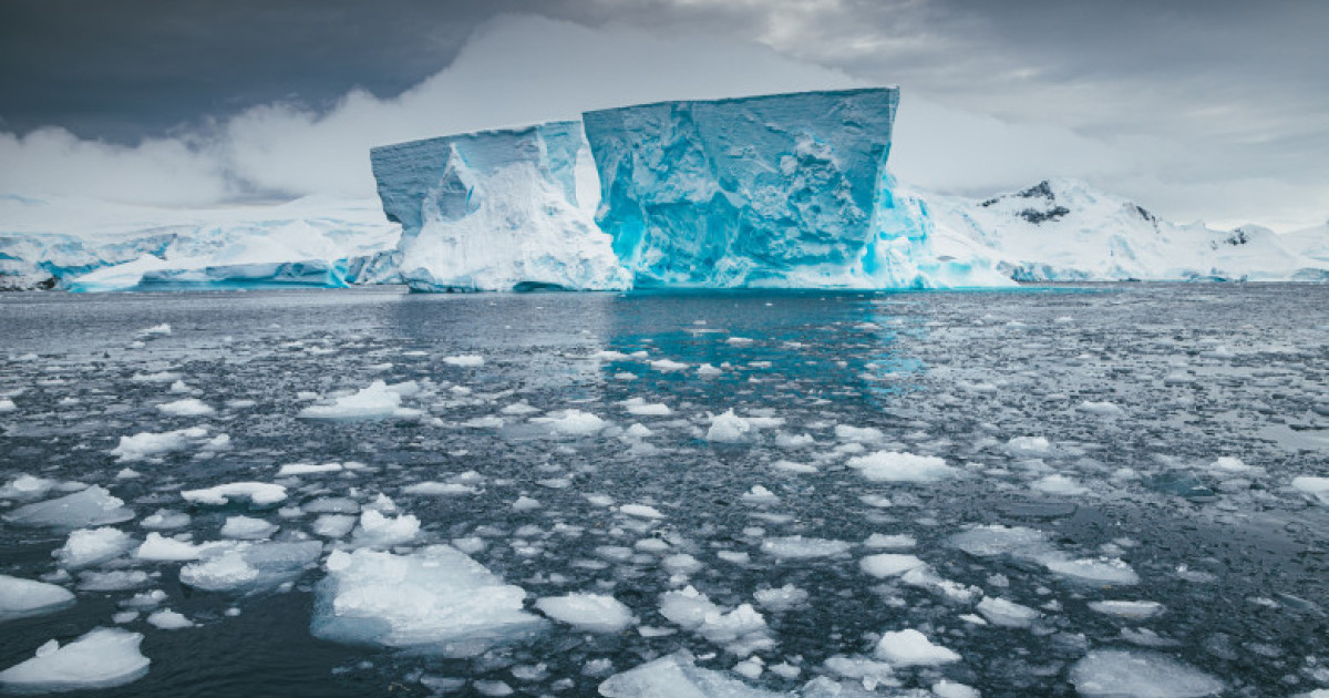 Comorile Ascunse ale Antarcticii: Impactul Topirii Gheții asupra Geopoliticii și Resurselor Minerale