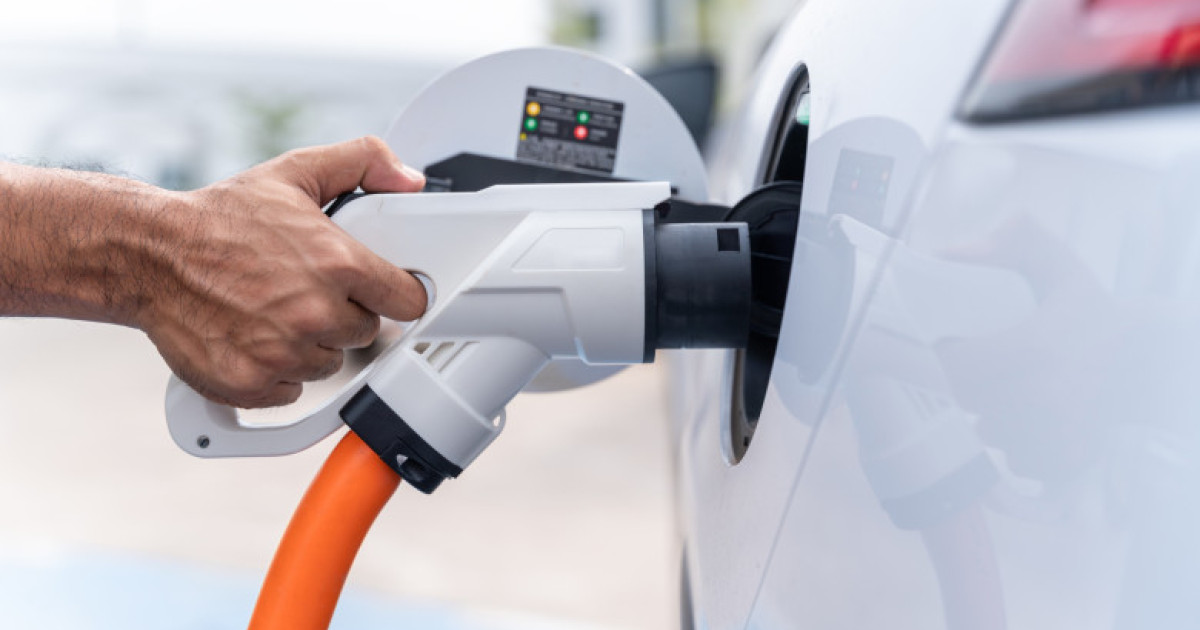 USR Propune Sancțiuni pentru Ocuparea Abuzivă a Locurilor de Încărcare a Vehiculelor Electrice: O Necesitate pentru Viitorul Verde al României