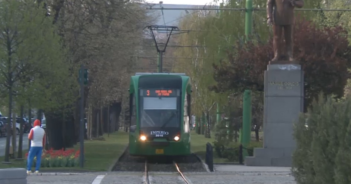 Aradul, orașul cu cele mai ieftine bilete de transport public: O soluție inovatoare în fața scumpirilor la carburanți