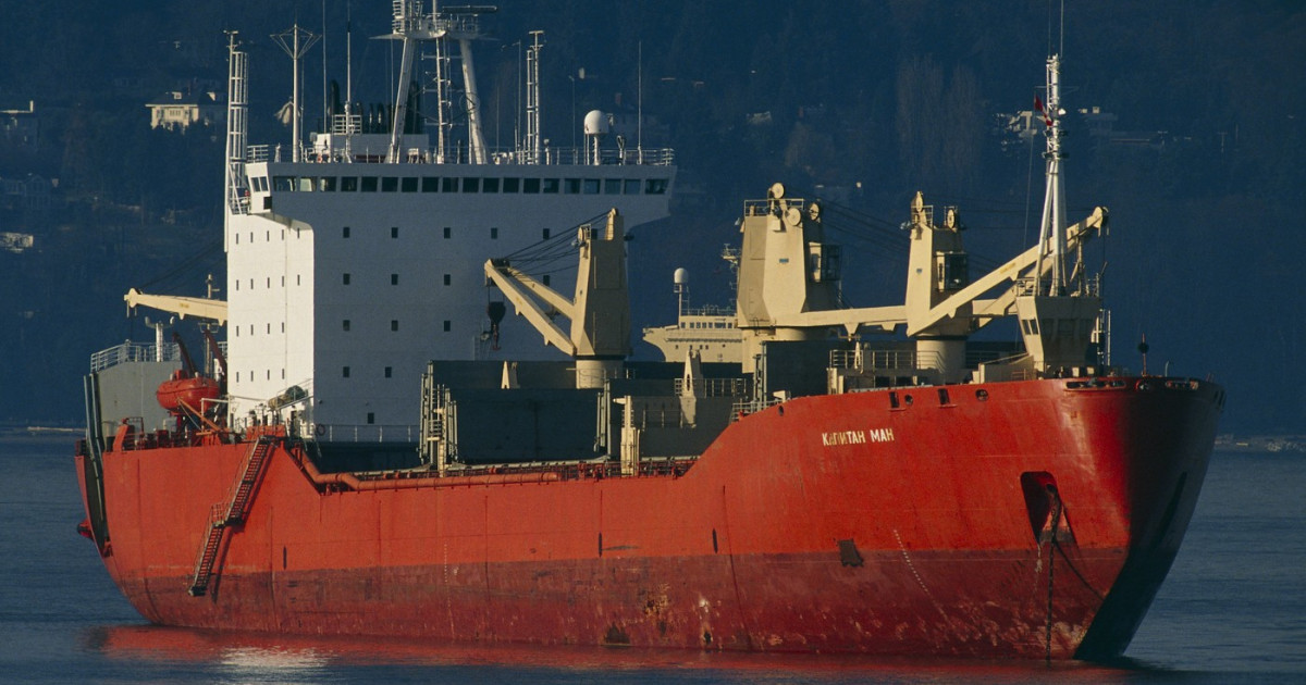 Amenințări Ambientale și Geopolitice: Reținerea Petrolierului Rus în Marea Baltică