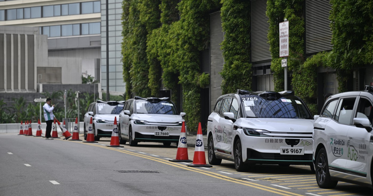Haos în Wuhan: Defecțiunea unui serviciu de robotaxi și implicațiile vehiculelor autonome