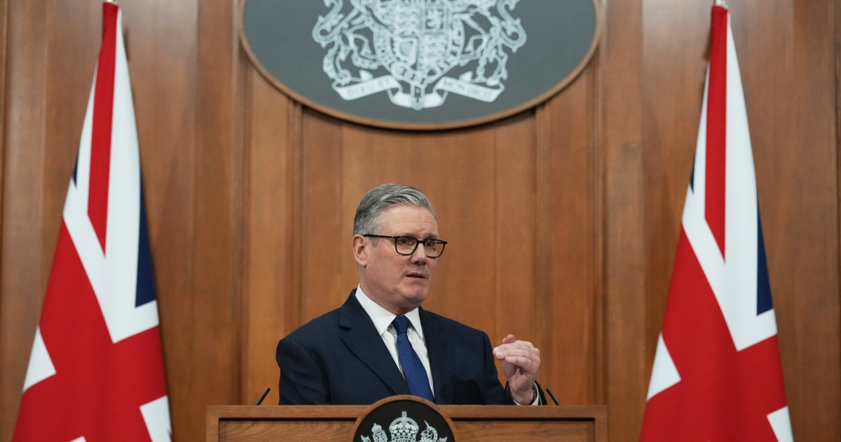 Reacția Premierului Britanic Keir Starmer la Declarațiile Controversate ale lui Donald Trump despre NATO