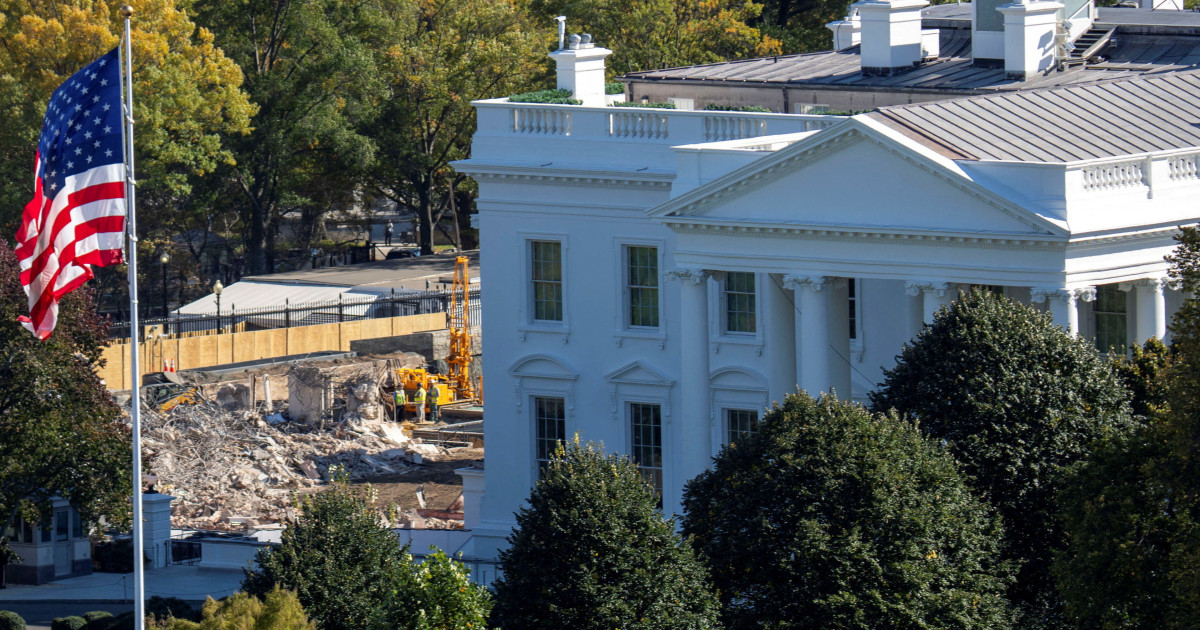 Controversa Construcției Sălii de Bal a lui Trump la Casa Albă: O Decizie Judecătorească și Reacțiile Politice în Contextul Istoric
