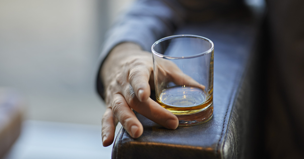 Drama alcoolului în România: Mărturia șocantă a unui dependent internat la Socola
