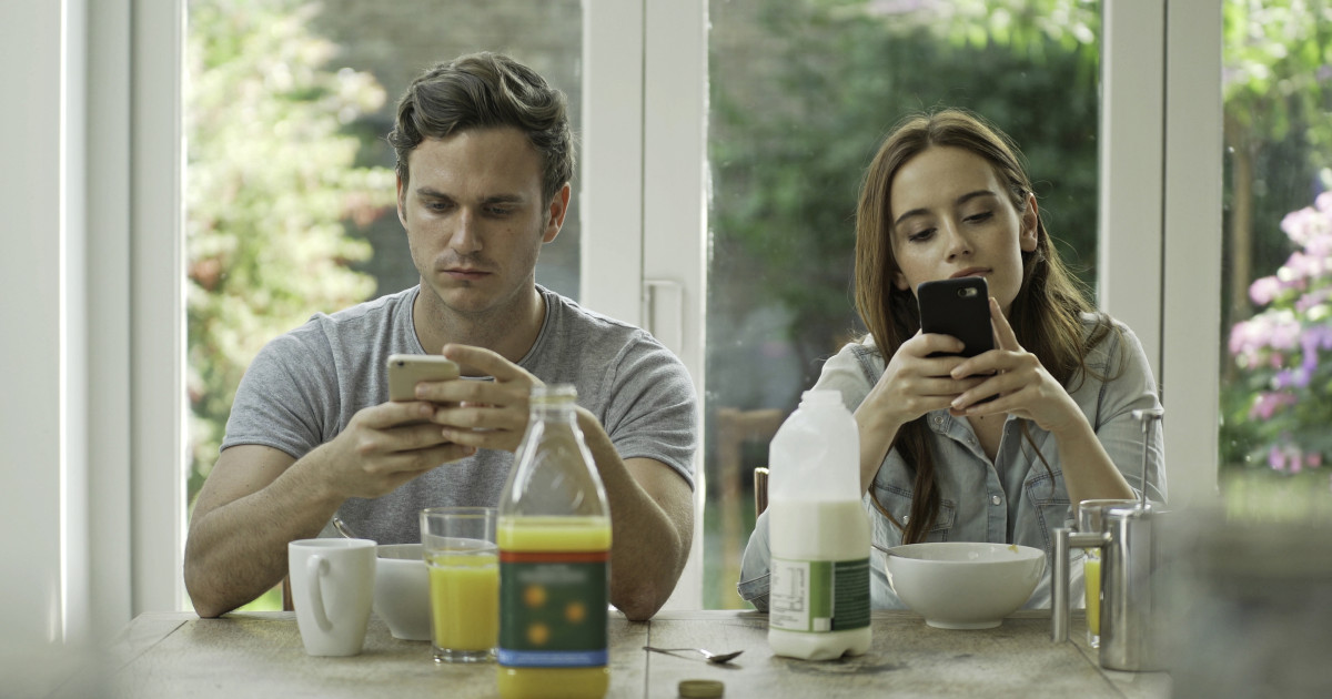 Dependența de telefon: Impactul asupra creierului și soluții pentru o utilizare conștientă