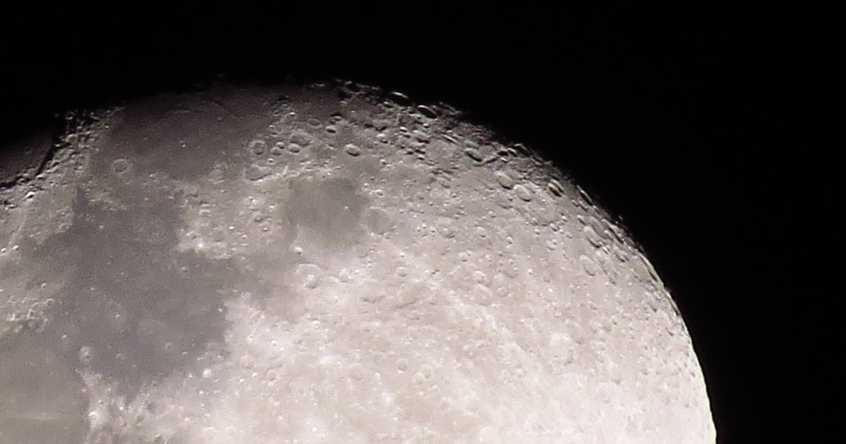 Descoperirea a Două Minerale Noi pe Lună: O Viziune Asupra Viitorului Cercetării Spațiale