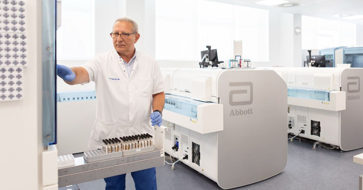 Inovații în Medicina de Laborator: Cum Automatizarea Transformă Analizele Medicale