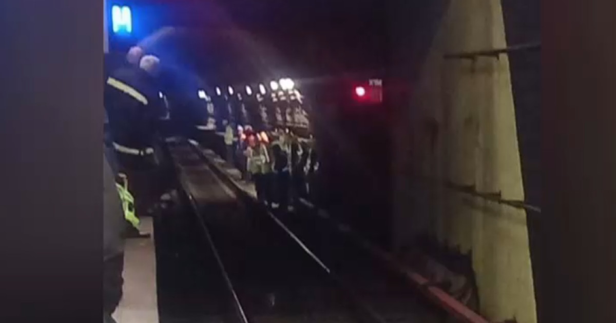 Prăbușirea Tavanului de la Metrou: O Analiză a Incidentului și Implicațiilor Sale