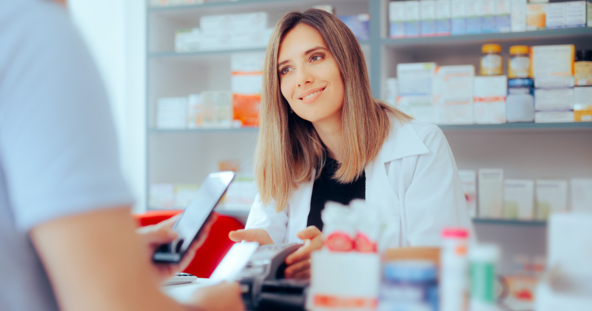 Alergiile oculare: Impact, soluții și rolul esențial al farmacistului în gestionarea disconfortului
