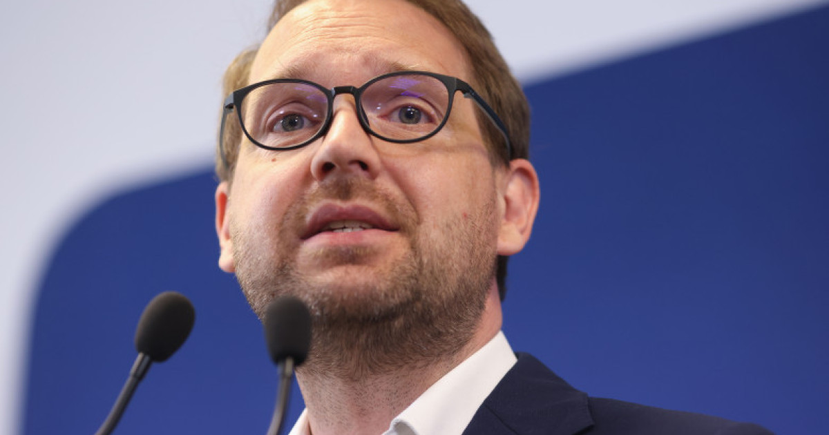 Dominic Fritz și Programul SAFE: O Apel la Responsabilitate Politică în Contextul Securității Naționale