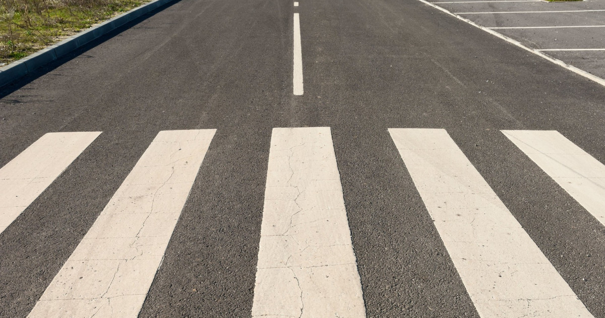 Inovație în Siguranța Rutieră: Primul Sistem de Proiecție cu Laser a Trecătorilor de Pietoni în Botoșani