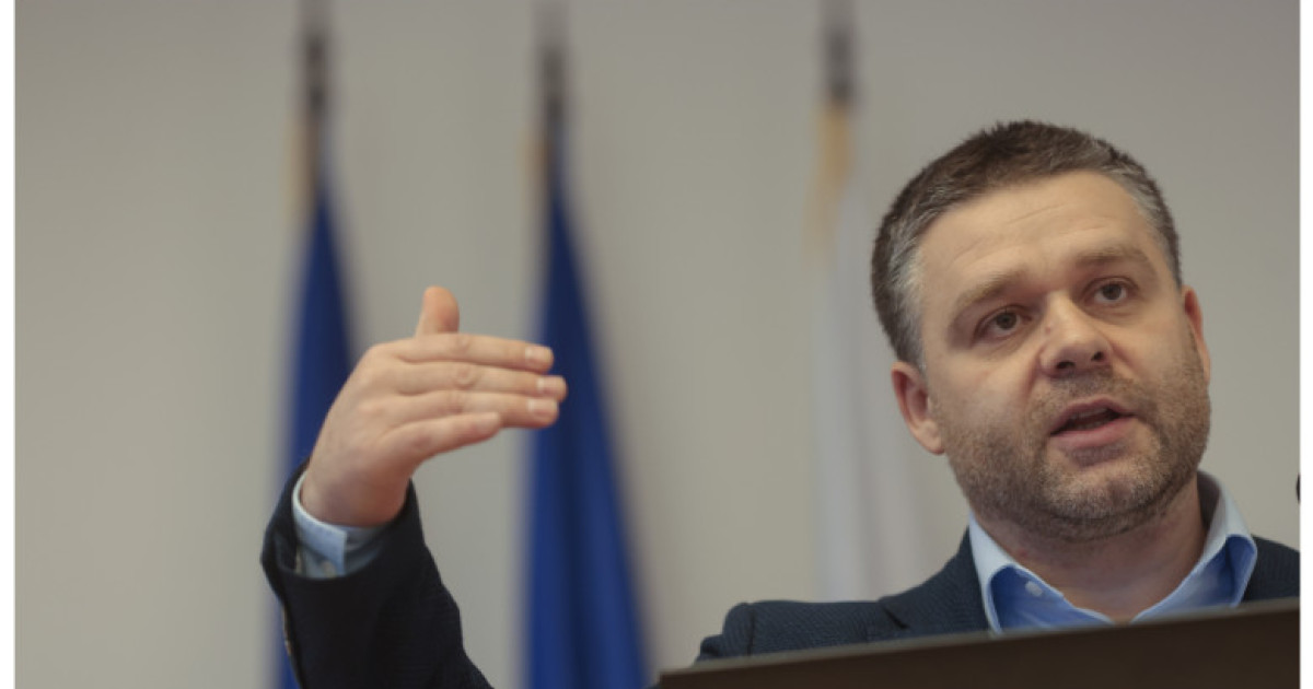 Crizele Politice din România: O Analiză asupra Intereselor Care Le Alimentază