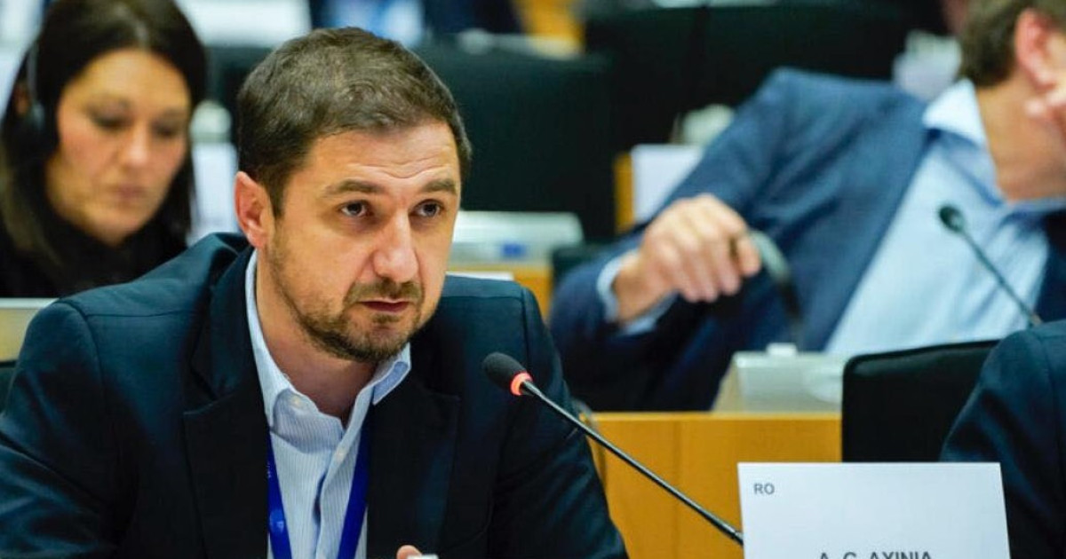 Negocieri Politice și Strategii: O Analiză a Declarațiilor Eurodeputatului AUR Adrian Axinia