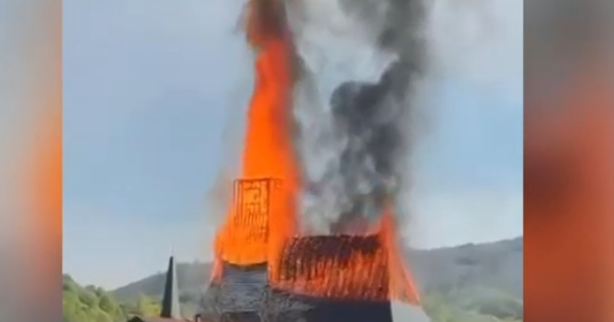 Incendiu devastator la Biserica Catolică din Șurdești: O analiză a impactului și intervenției