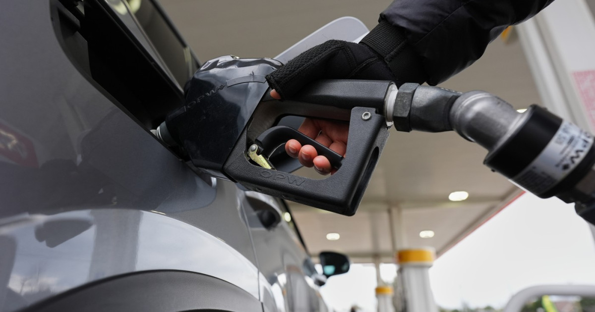 Scumpirea carburanților din SUA: O analiză detaliată a contextului și implicațiilor economice