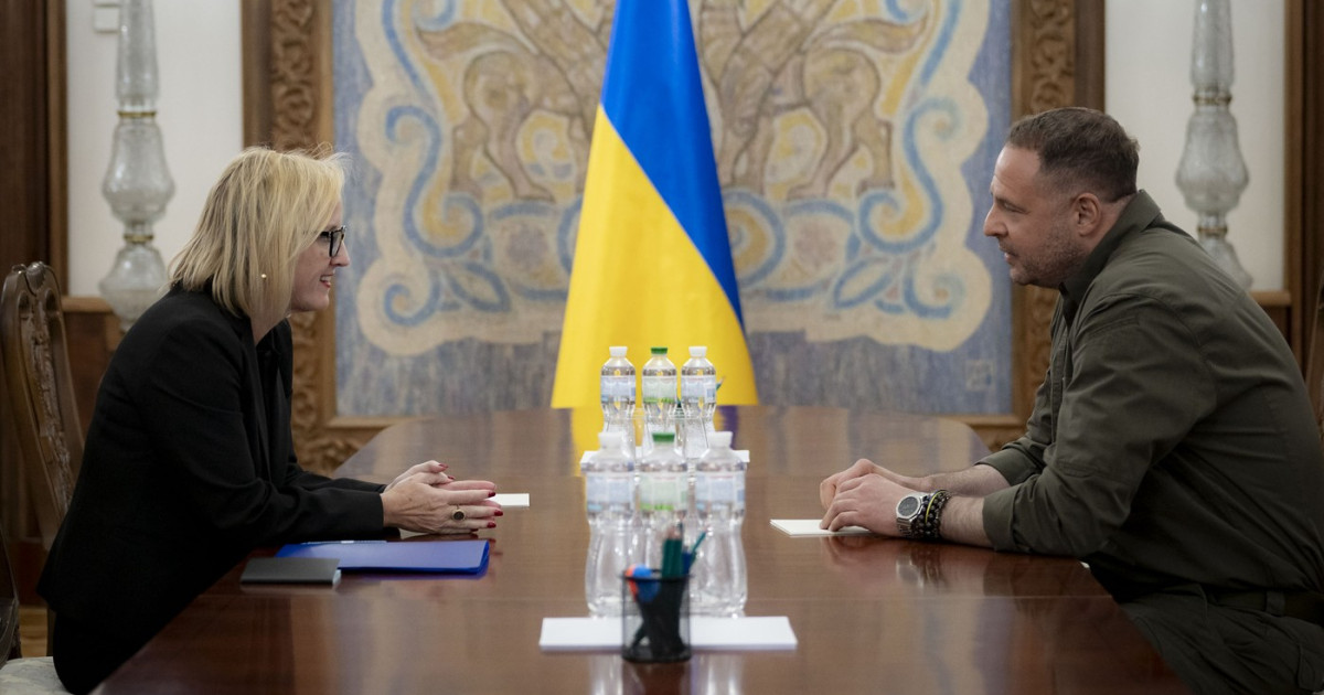 Demisia Ambasadorului SUA în Ucraina: O Criză Diplomatică în Contextul Tensiunilor cu Rusia și Divergențelor Politice Interne