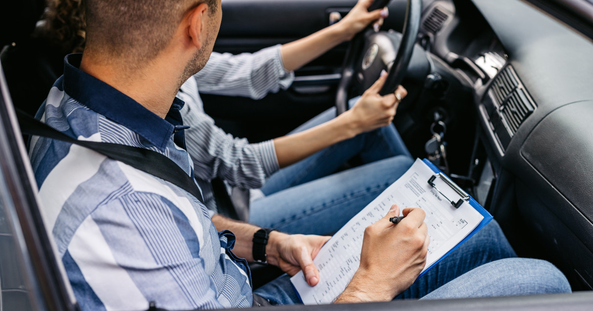 Ghid complet pentru obținerea permisului auto în 2026: Cerințe, documente și perspective