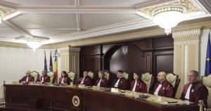 Nicușor Dan și Provocările Guvernanței Corporative: O Analiză a Contestării Legislative la CCR
