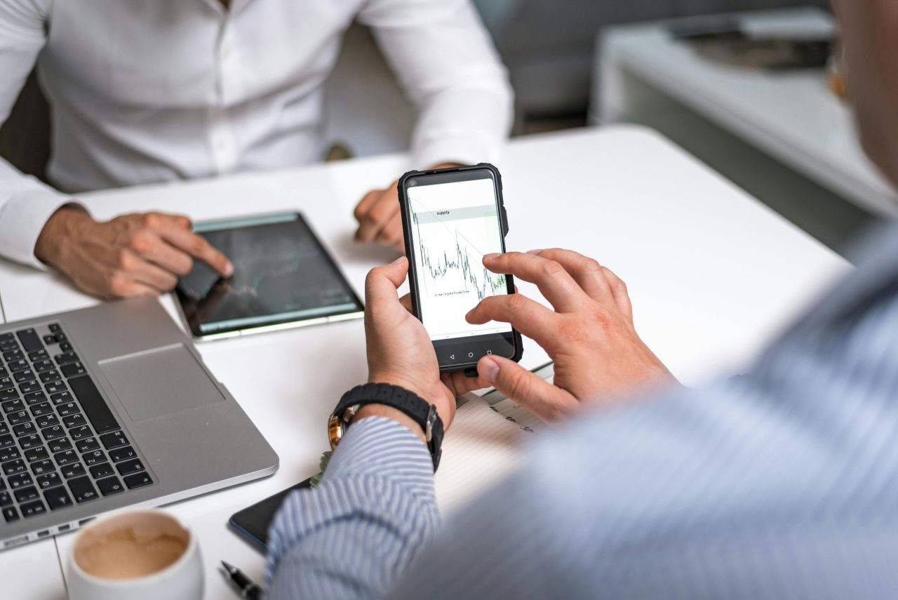 Top 5 telefoane pentru productivitate in 2026: performanta si multitasking