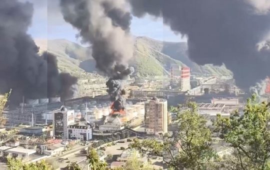 Atacurile Ucrainei asupra Portului Tuapse: O Strategie de Război în Marea Neagră