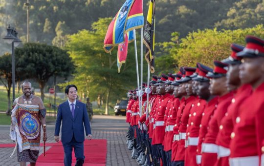 Tensiunile geopolitice în creștere: Vizita lui Lai Ching-te în Eswatini și reacția furioasă a Chinei