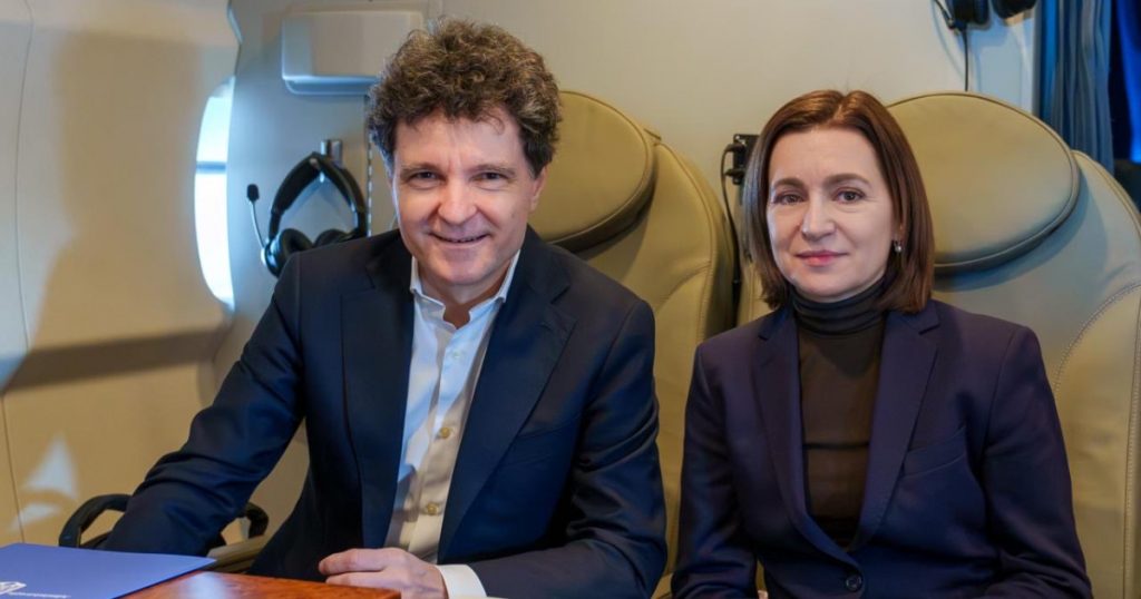 Nicușor Dan și Maia Sandu la Reuniunea CPE de la Erevan: O Analiză a Provocărilor și Oportunităților pentru Europa de Est