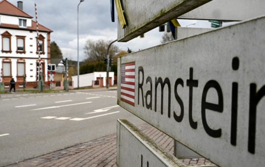 Impactul Retragerii Trupelor Americane din Germania: O Analiză Detaliată a Consecințelor pentru Ramstein și Regiunea Înconjurătoare