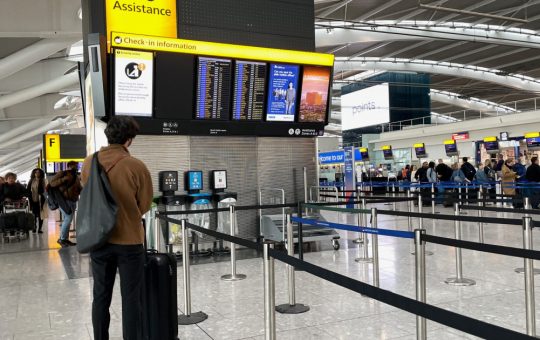 Criza combustibilului pentru avioane în Marea Britanie: Implicații și măsuri adoptate în contextul instabilității globale