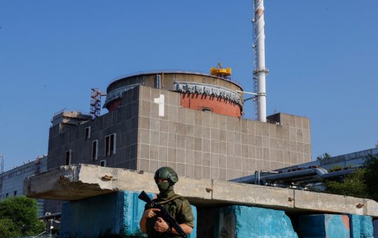 Atacul cu dronă asupra centralei nucleare de la Zaporojie: Implicații și riscuri pentru securitatea nucleară globală