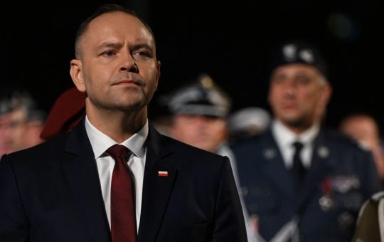 Constituția Poloniei în Criză: Propunerea Președintelui Nawrocki și Reacțiile Politice